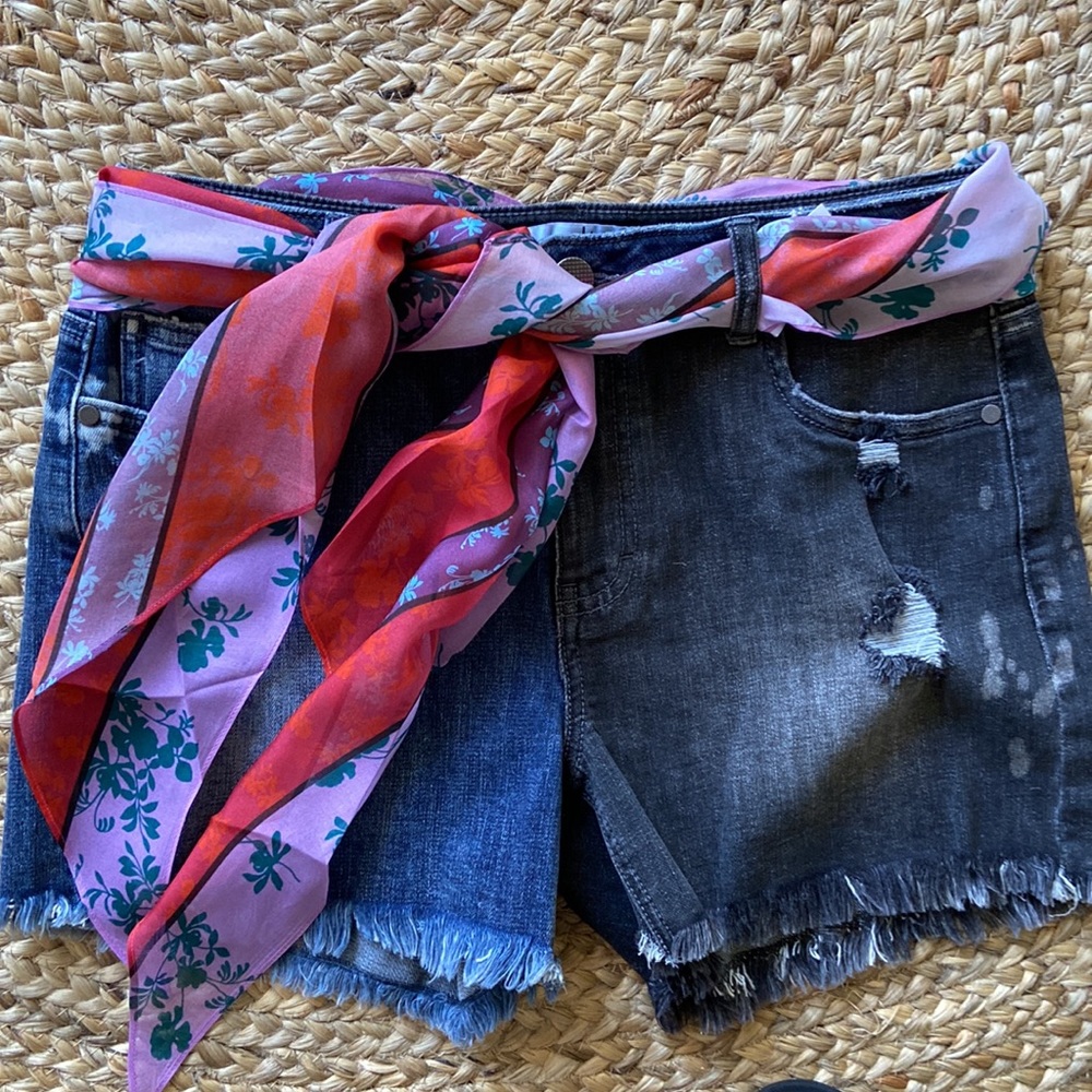 Cabi Coy Scarf